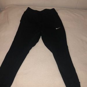 Nike Cropped Joggers